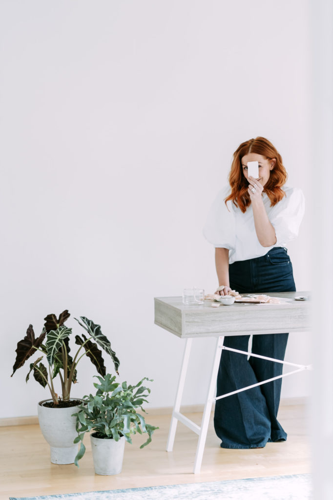 stailatut tuotekuvat, valokuvauksen suunnittelu yritykselle, yrityksen brändikuvat