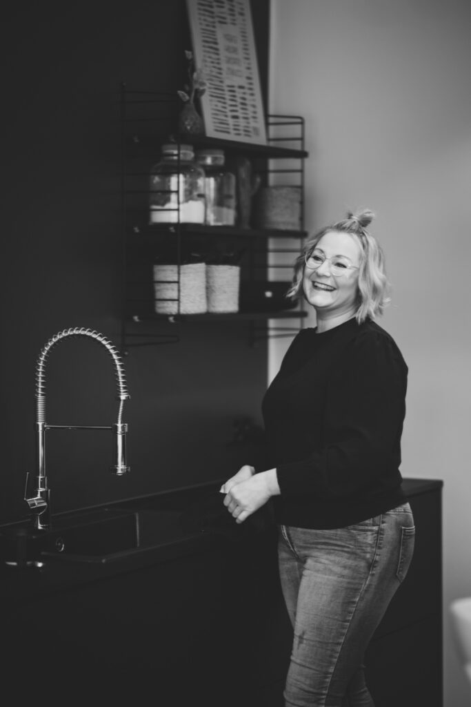 kampaamo brändikuvaus, yrityskuvaus turku , kampaaja valokuvaus